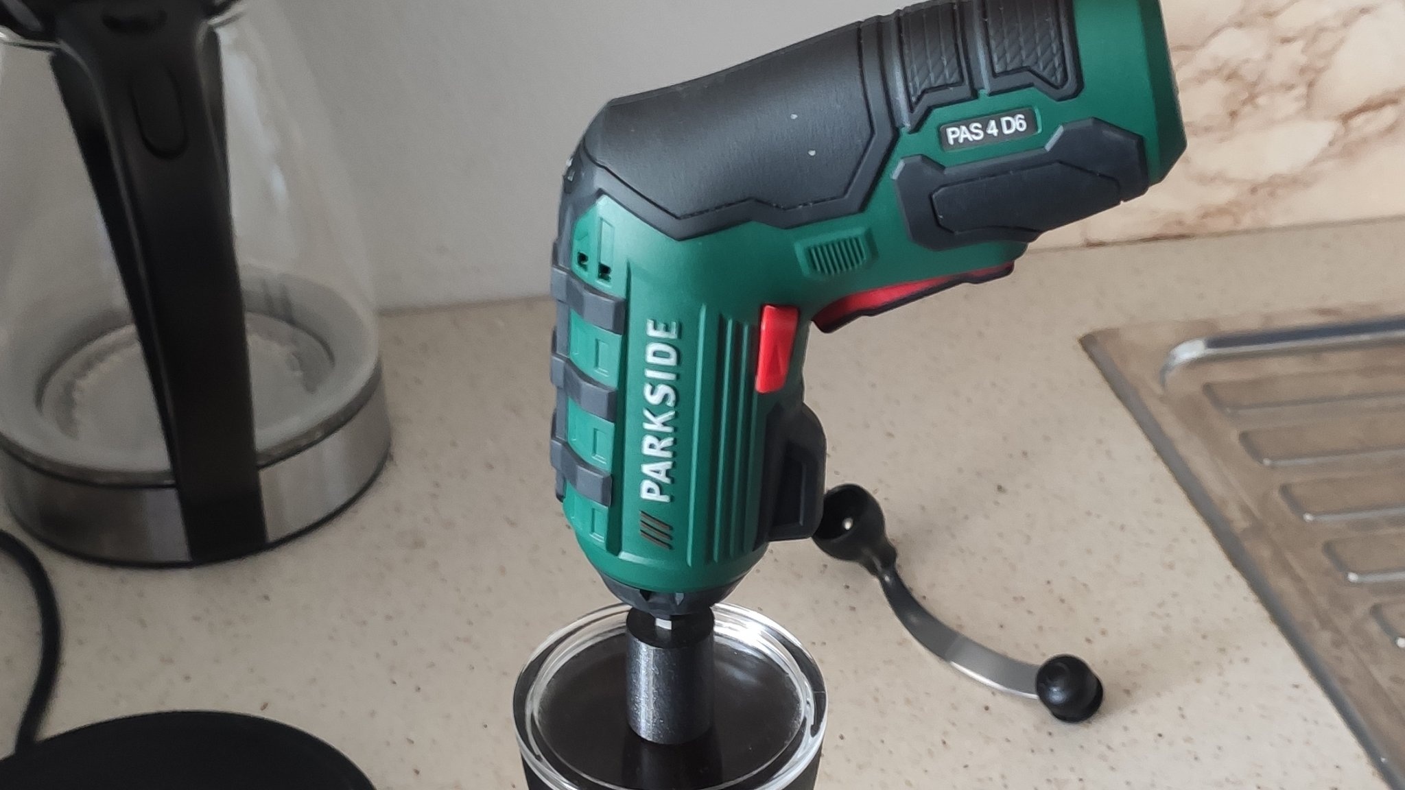 Adapter vít điện mini Hario sử dụng đầu hex