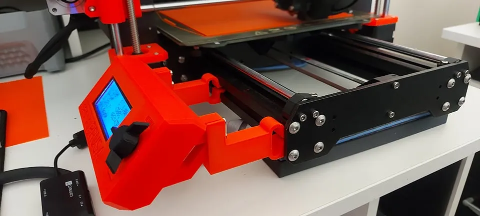 Màn hình Prusa i3 MK3S+ với khe cắm thẻ SD tiện lợi