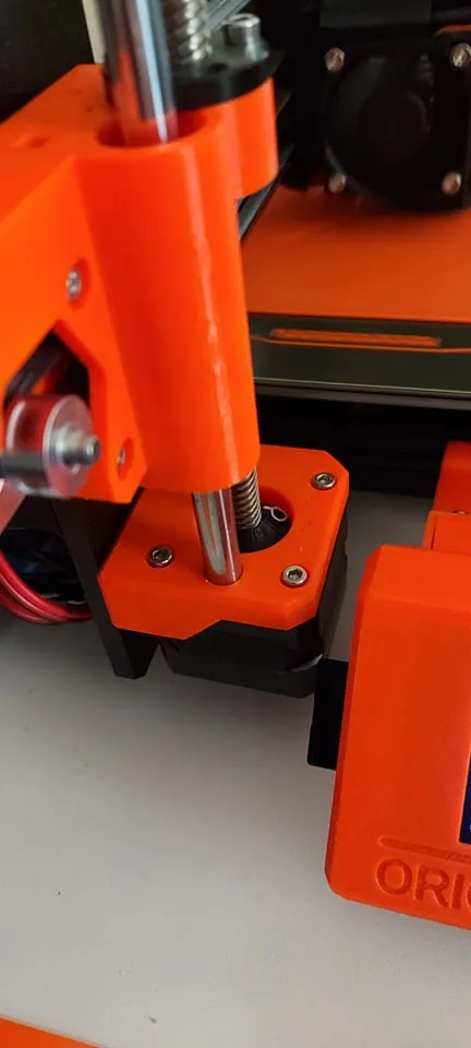 Màn hình Prusa i3 MK3S+ với khe cắm thẻ SD tiện lợi