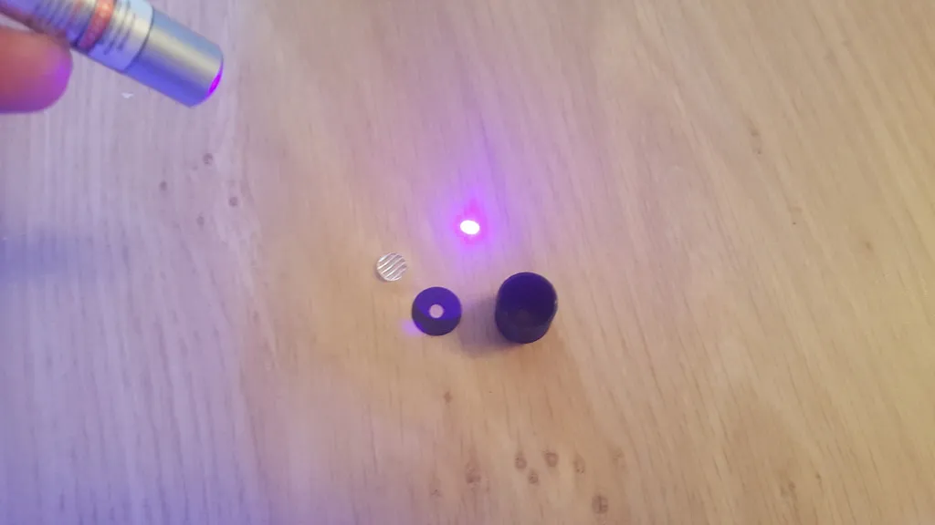 Đầu kính laser cho bút laser tạo đường kẻ