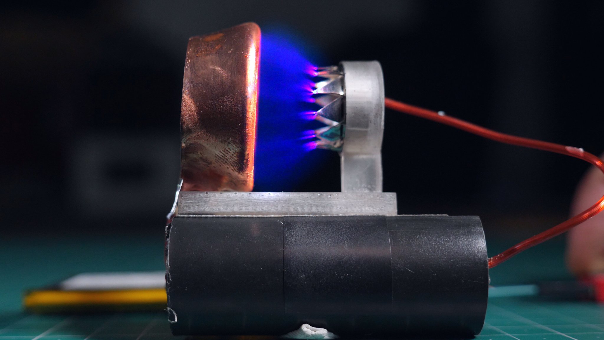 Thiết kế động cơ ion tạo gió ion hiệu quả