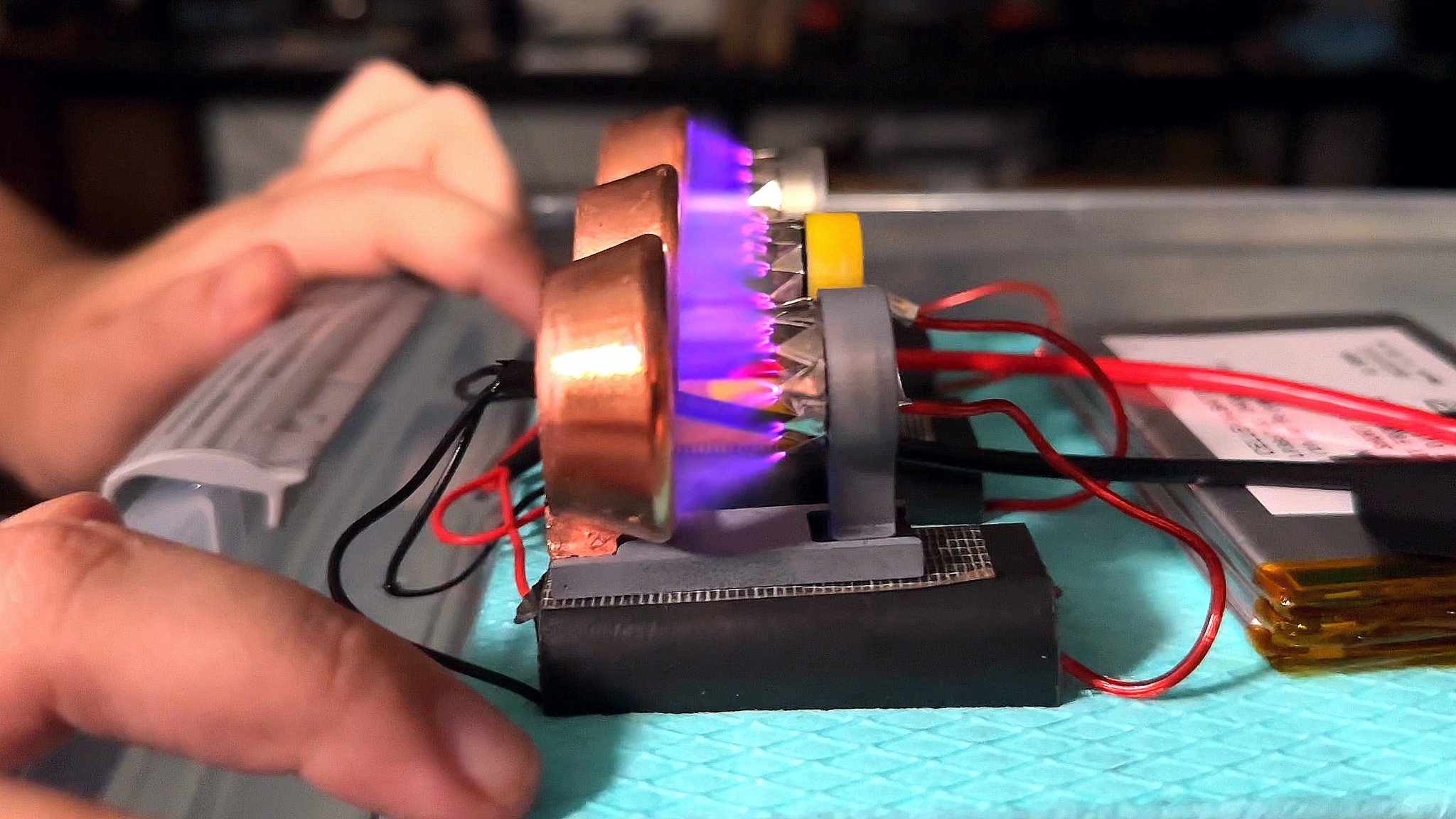 Thiết kế động cơ ion tạo gió ion hiệu quả