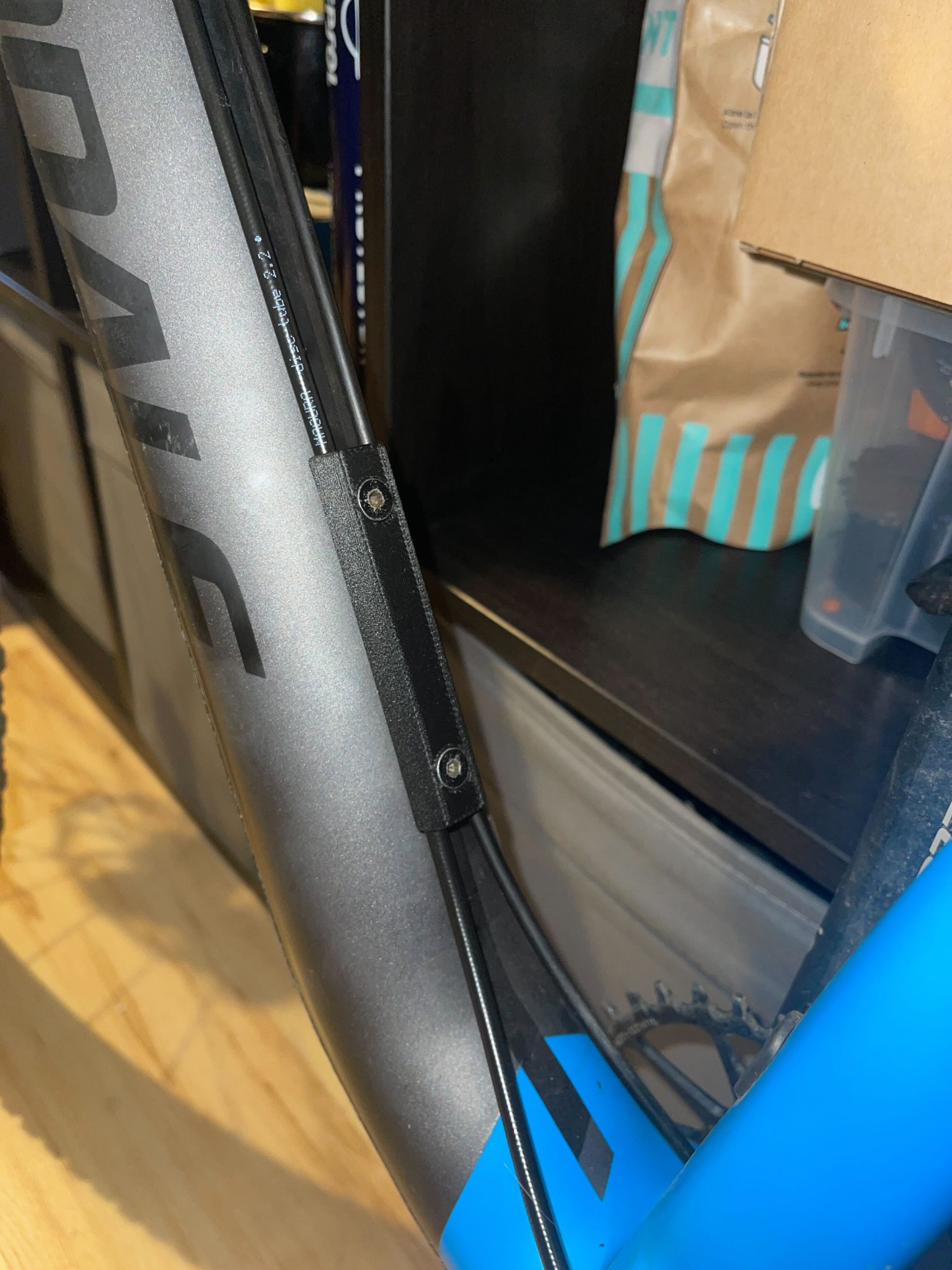 Giá đỡ cáp định tuyến cho khung xe đạp Cannondale