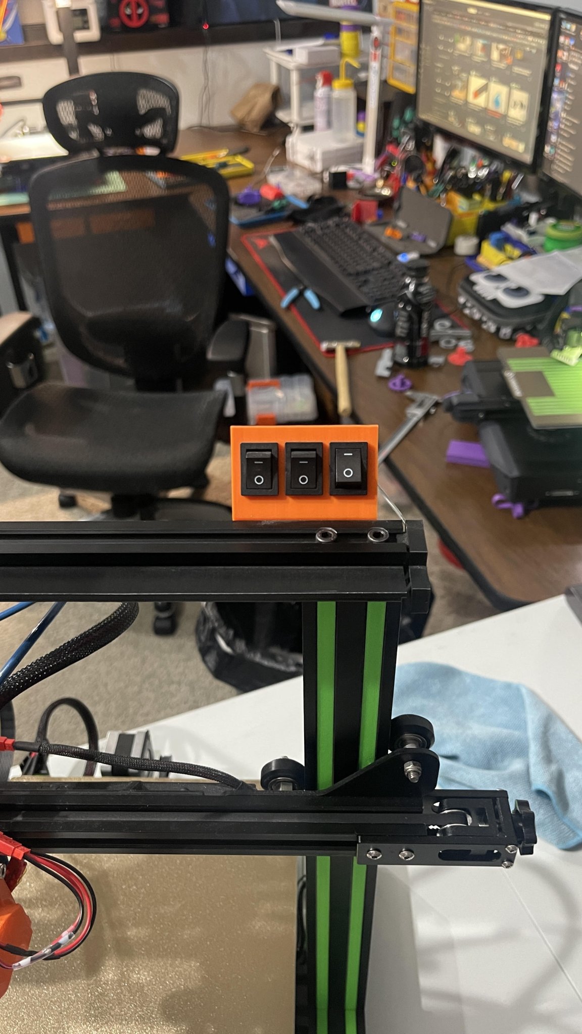 Công tắc rocker V slot cho đèn chiếu sáng