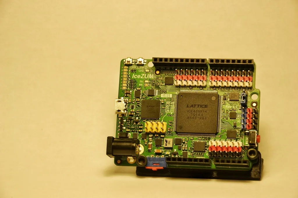 Giá đỡ Arduino với góc nghiêng 30 độ