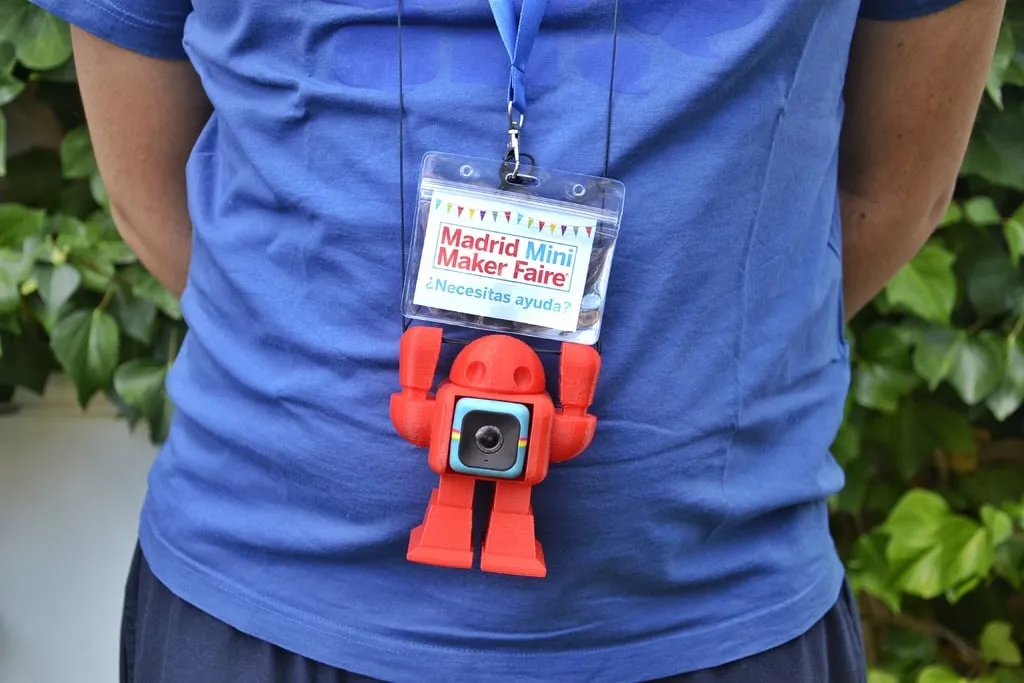 Giá đỡ camera cho Polaroid Cube từ Maker Faire Robot