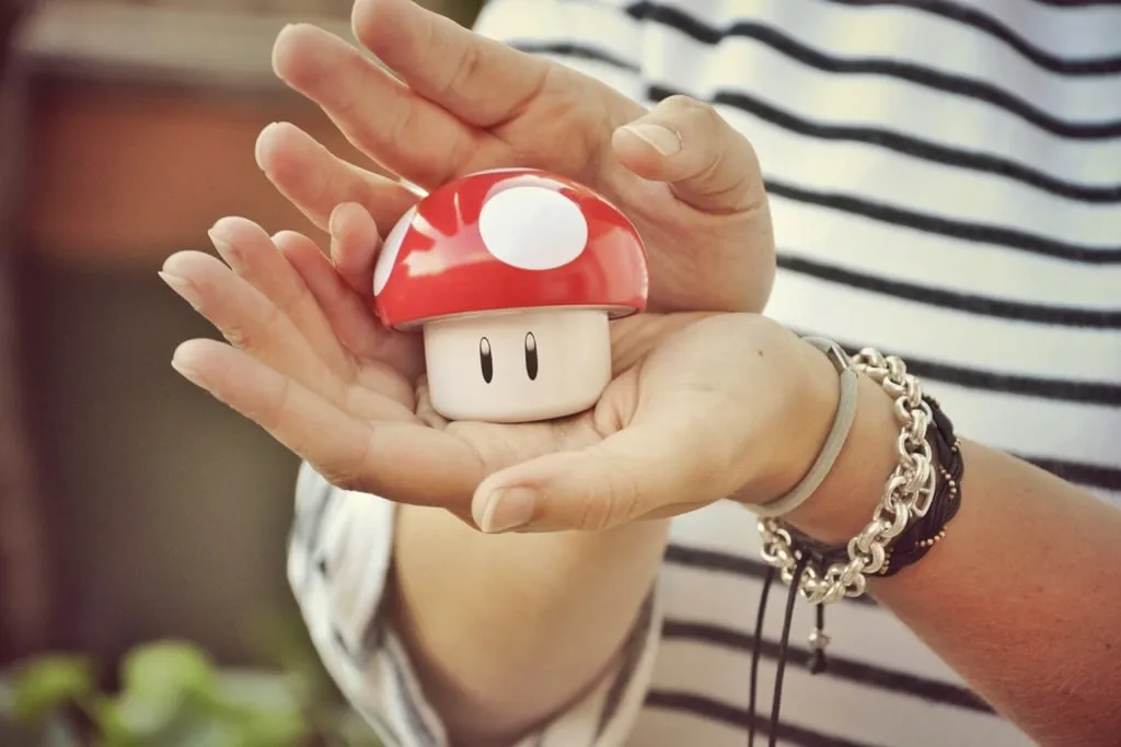 Hộp nhẫn cưới Nintendo hình nấm độc đáo