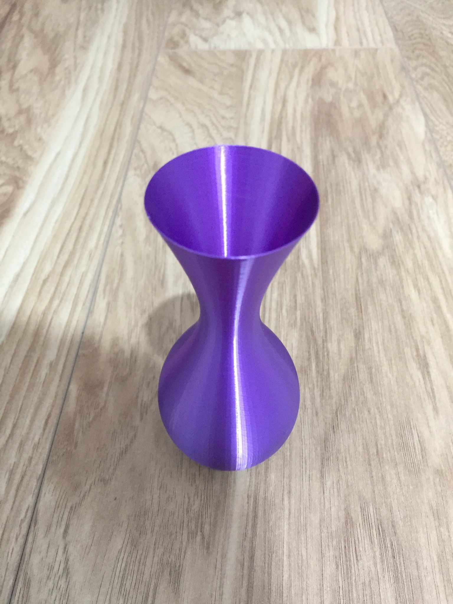 Bình hoa đơn giản in chế độ vase