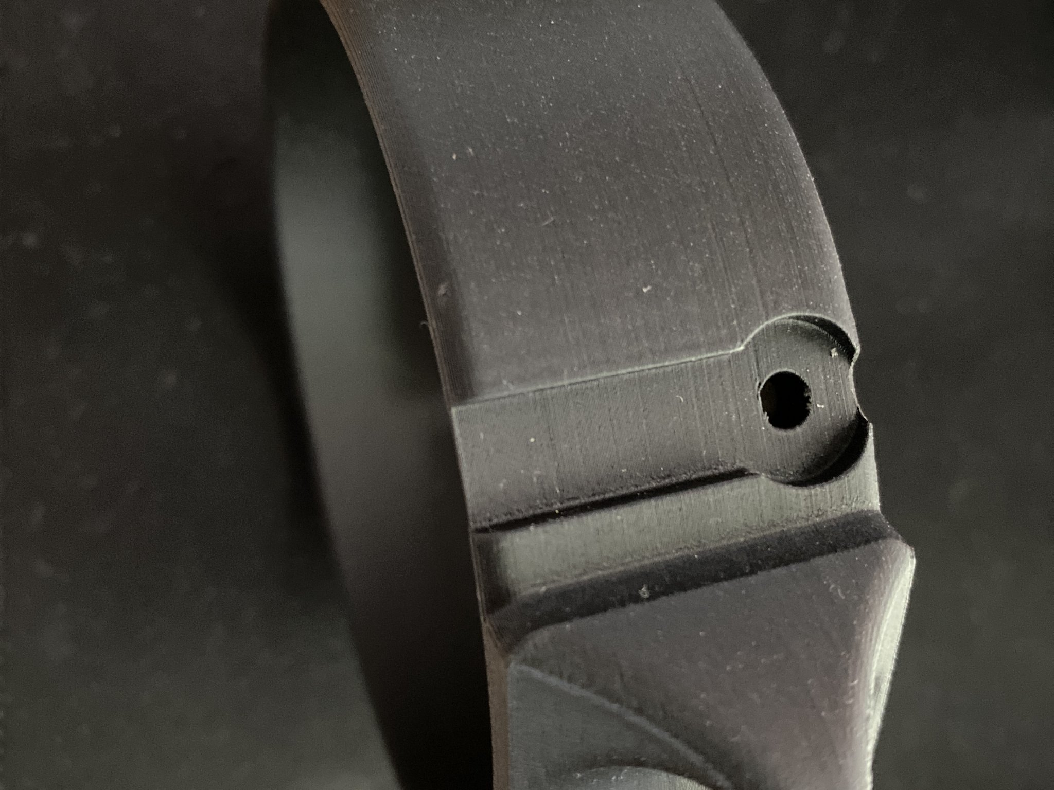 Bao da loa JBL Charge 5 với dây đeo vai