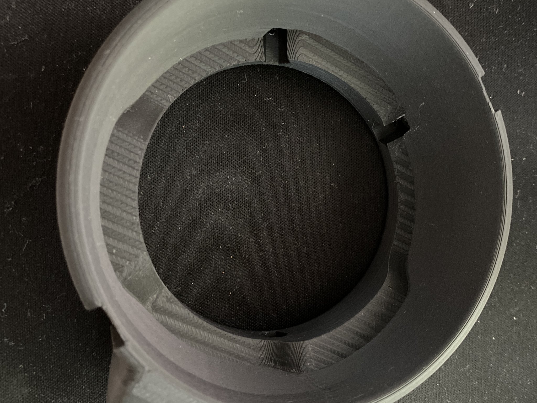 Bao da loa JBL Charge 5 với dây đeo vai