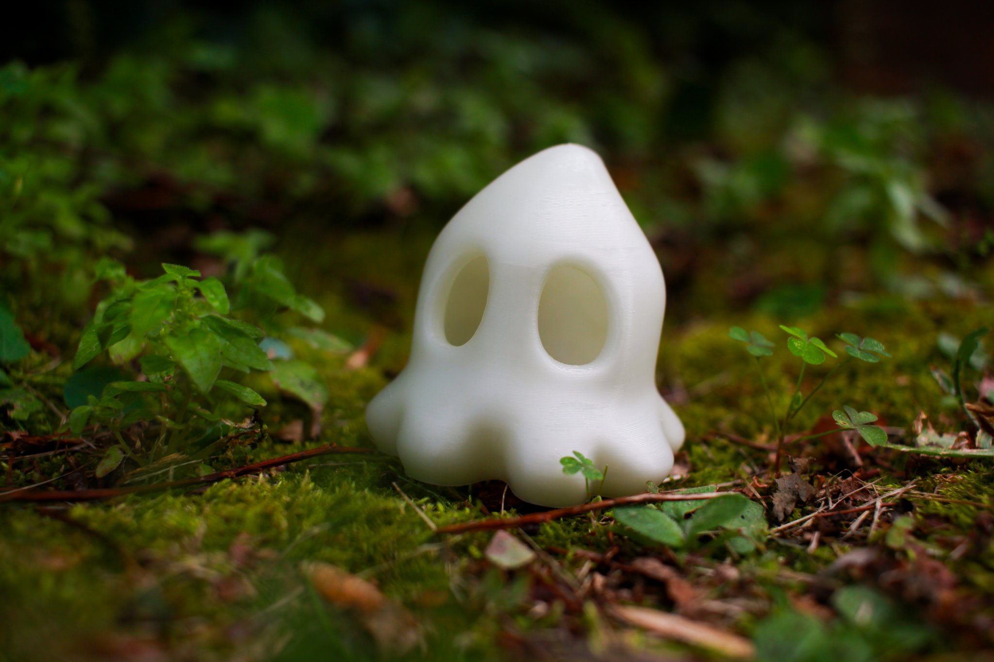 Ma Dễ Thương Với Đôi Mắt To Và Ngón Chân Nhỏ