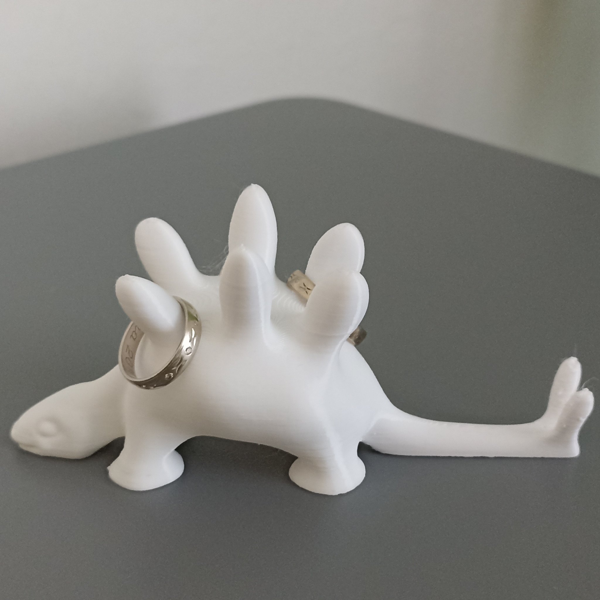 Giá đỡ nhẫn hình khủng long Stegosaurus