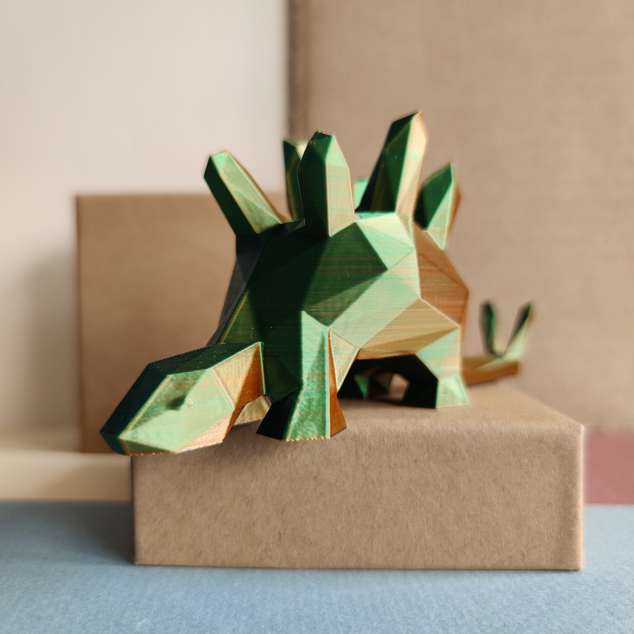 Giá đỡ nhẫn hình khủng long Stegosaurus phong cách Low Poly