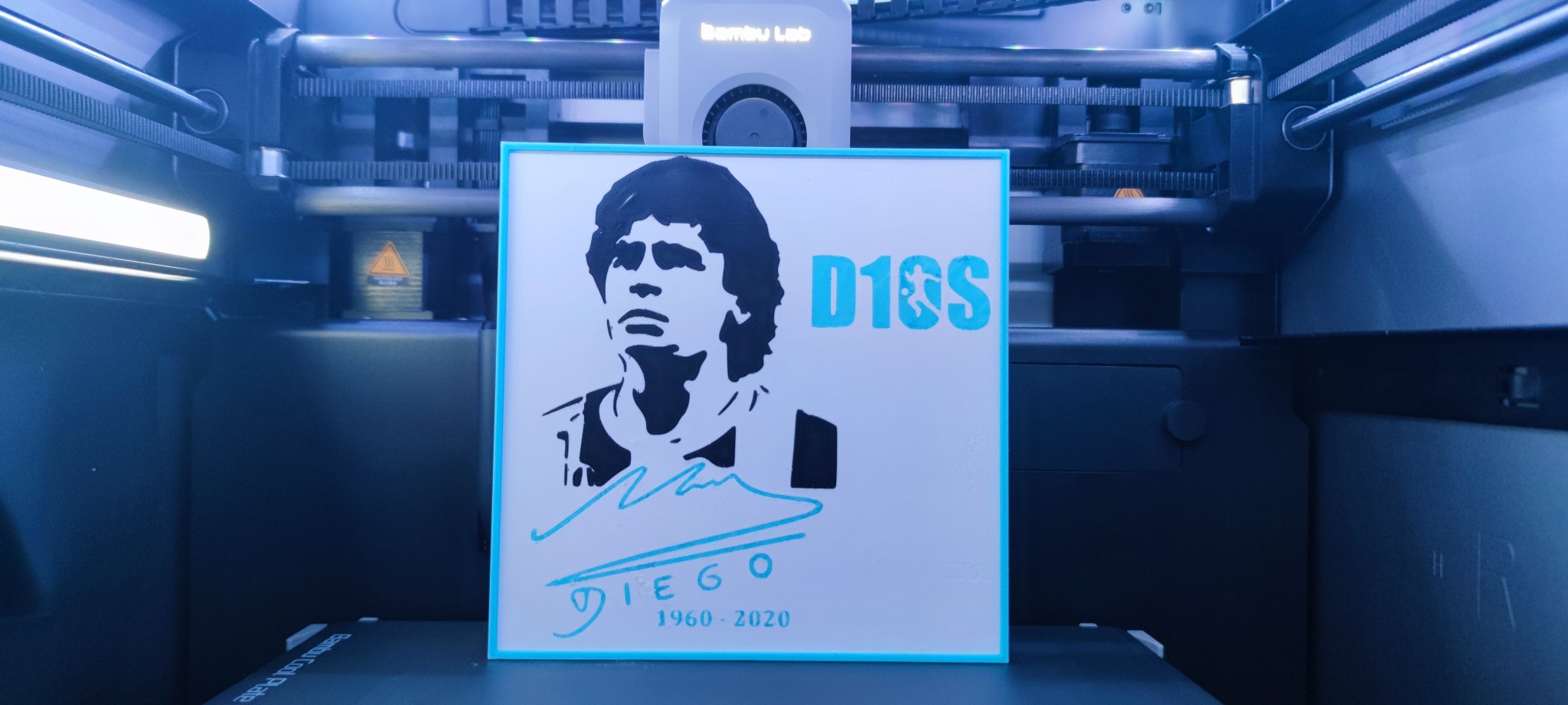 Chân dung Maradona với khung ảnh nghệ thuật