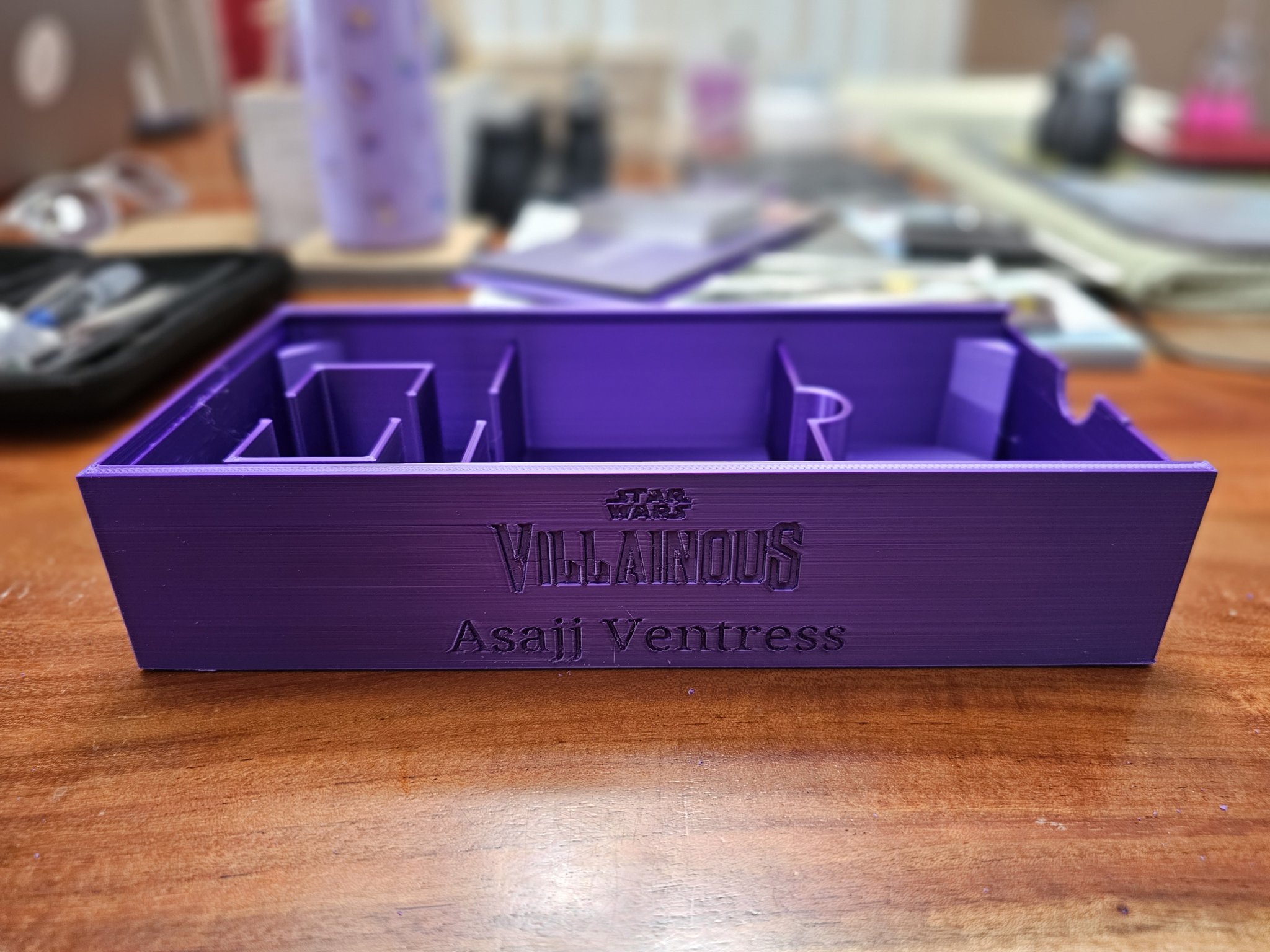 Hộp nhân vật Star Wars Villainous cho trò chơi bàn