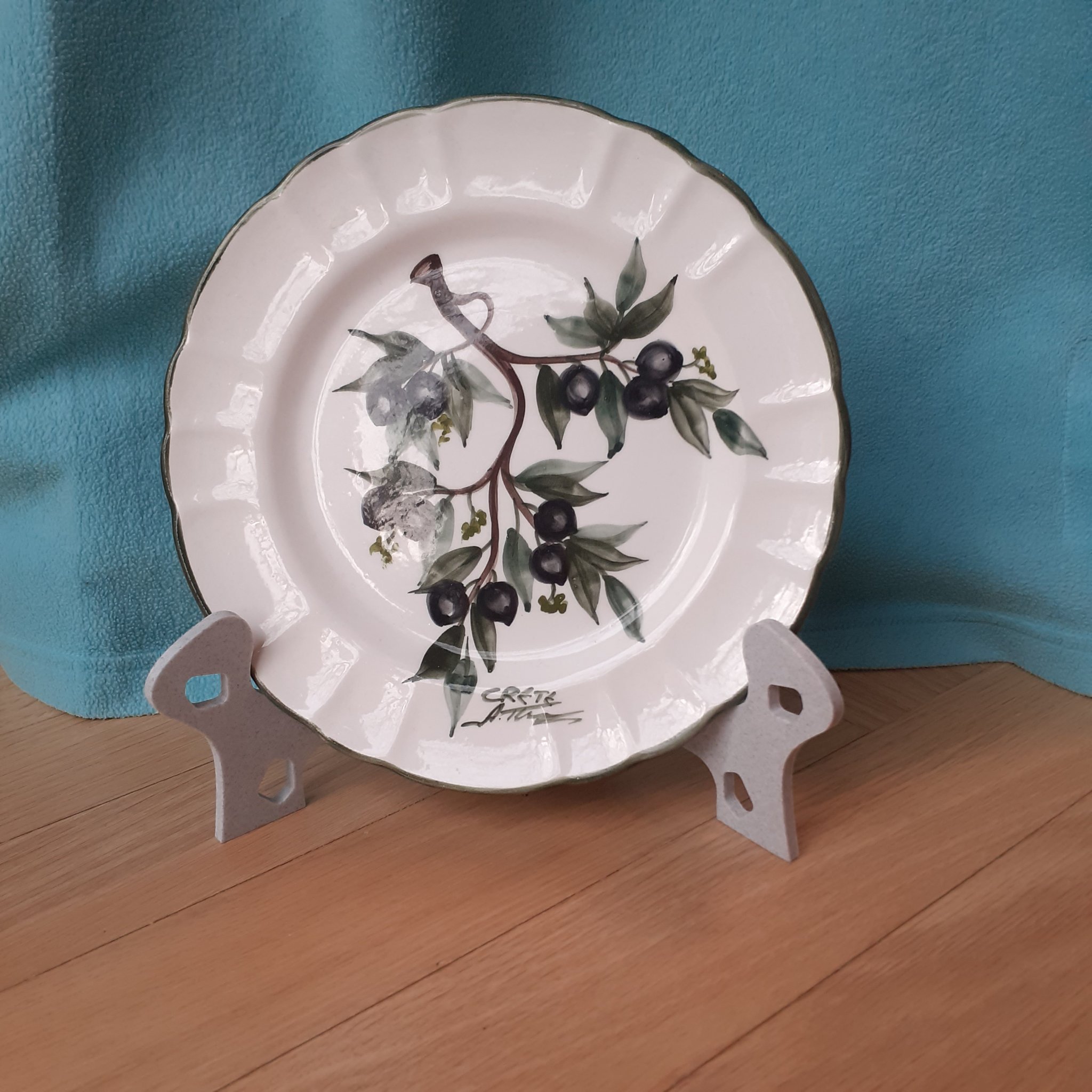 Giá đỡ đĩa hình mèo Voronoi với bất ngờ nhỏ