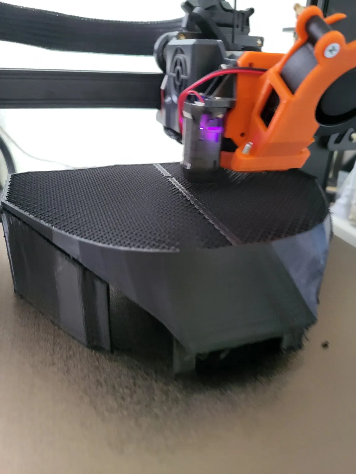 Giá đỡ gậy tạ trên máy tập thể hình