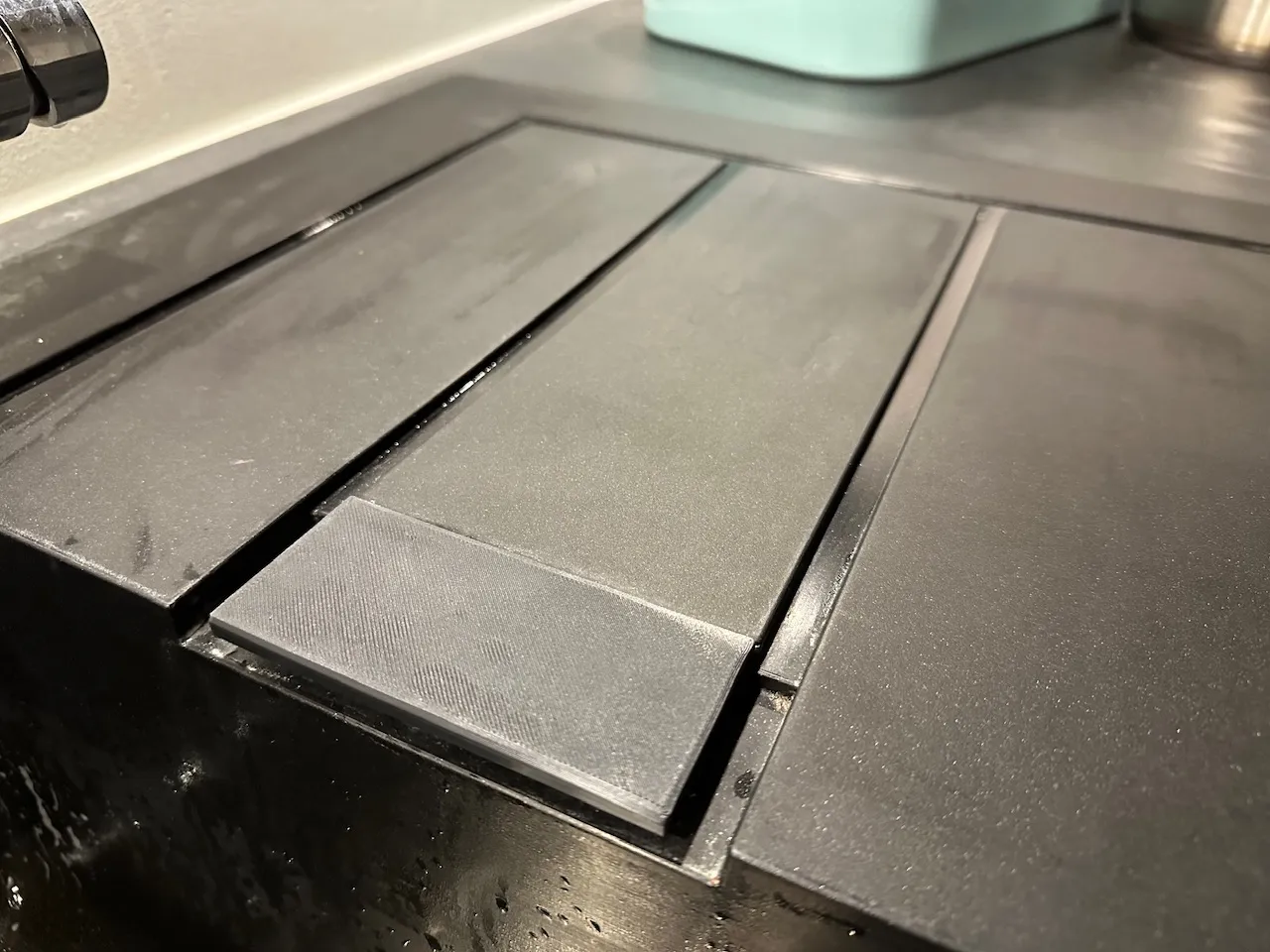 Nắp đậy bồn rửa tương tự như của Franke