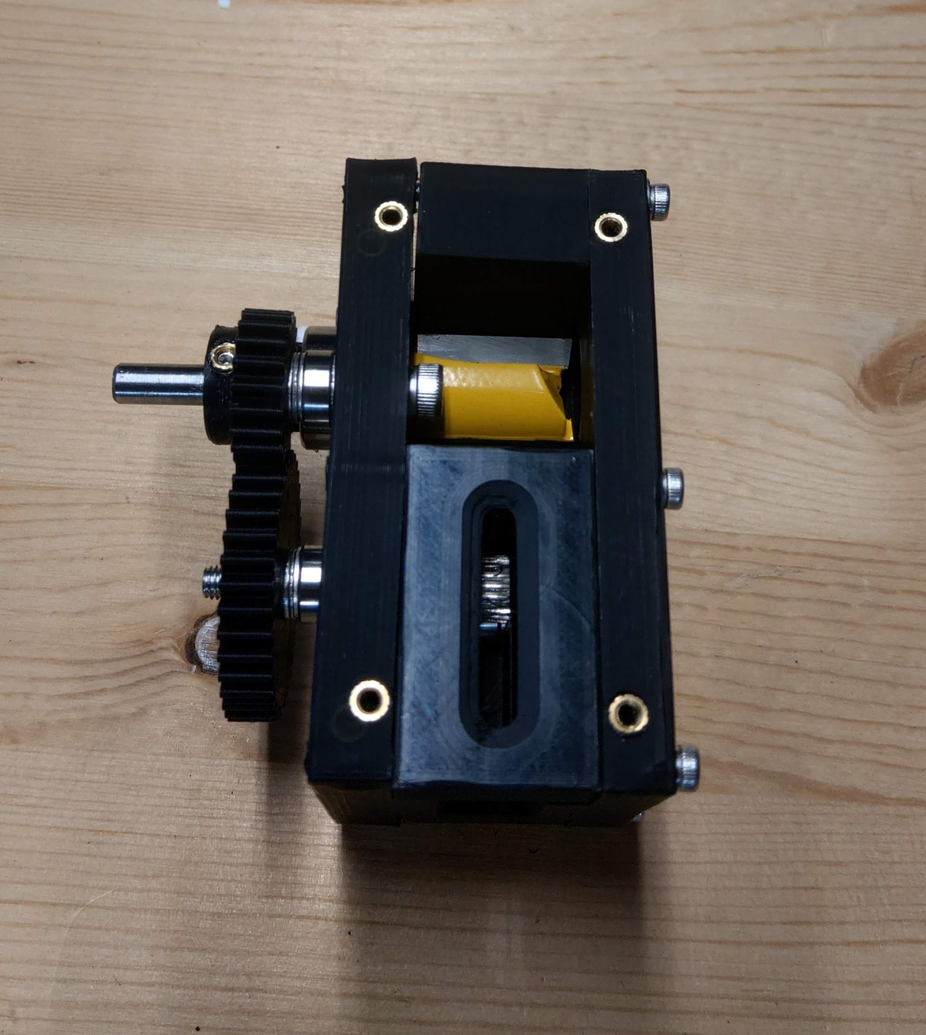 Máy tạo viên filament mã nguồn mở tự động với bit router 1