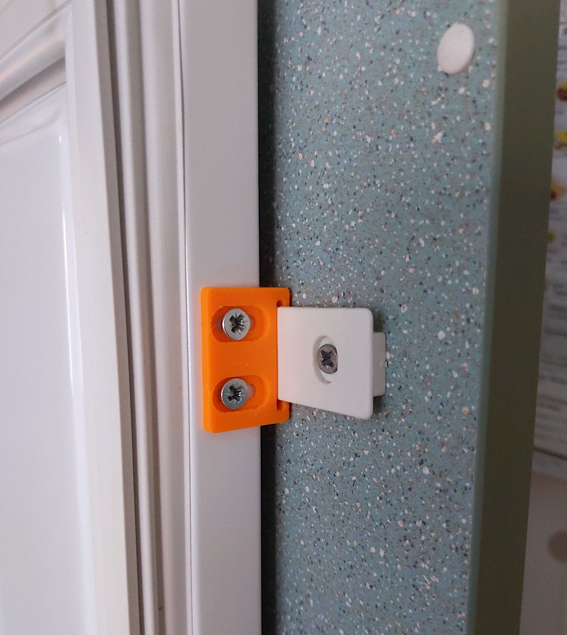 Hướng dẫn bản lề theo dõi cho tủ lạnh âm tường