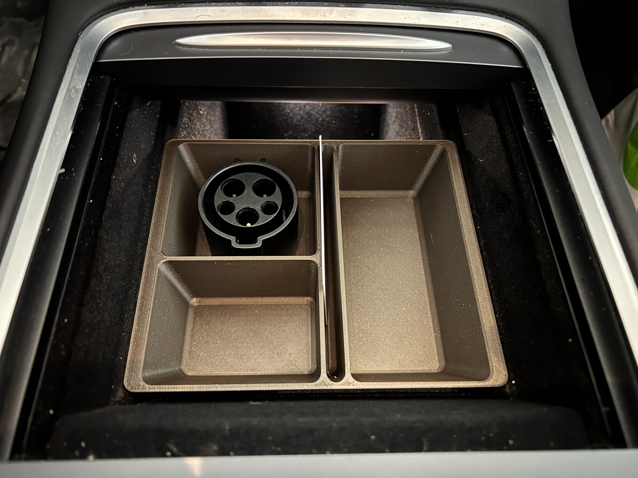 Khay tổ chức trung tâm cho Tesla Model 3 và Y