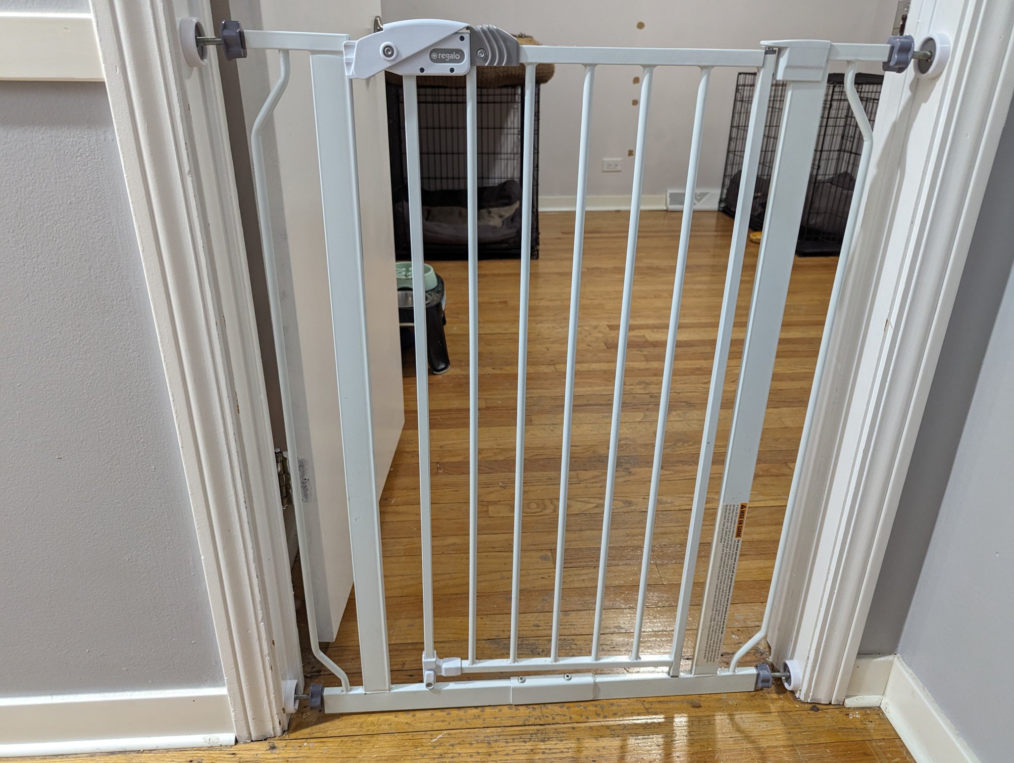 Giá đỡ gắn tường cho cổng an toàn trẻ em