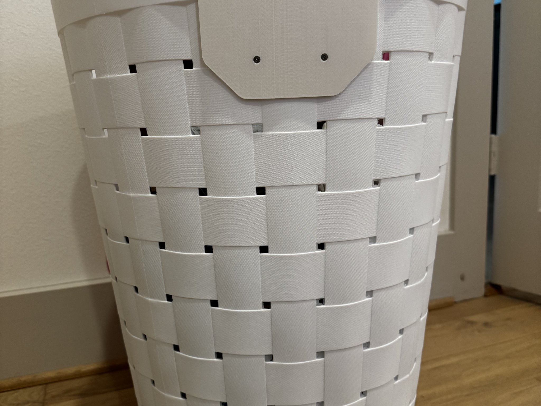 Tay cầm giỏ giặt sửa chữa và gia cố