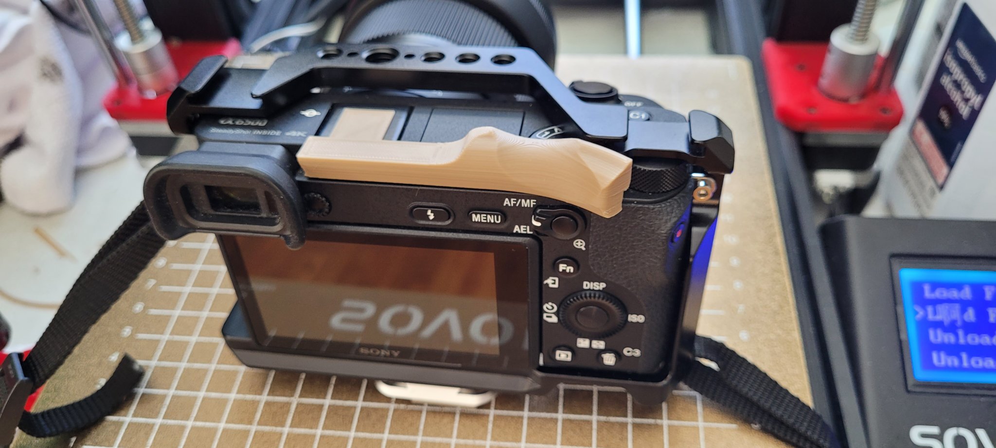 Cán cầm ngón tay cho máy ảnh Sony A6500