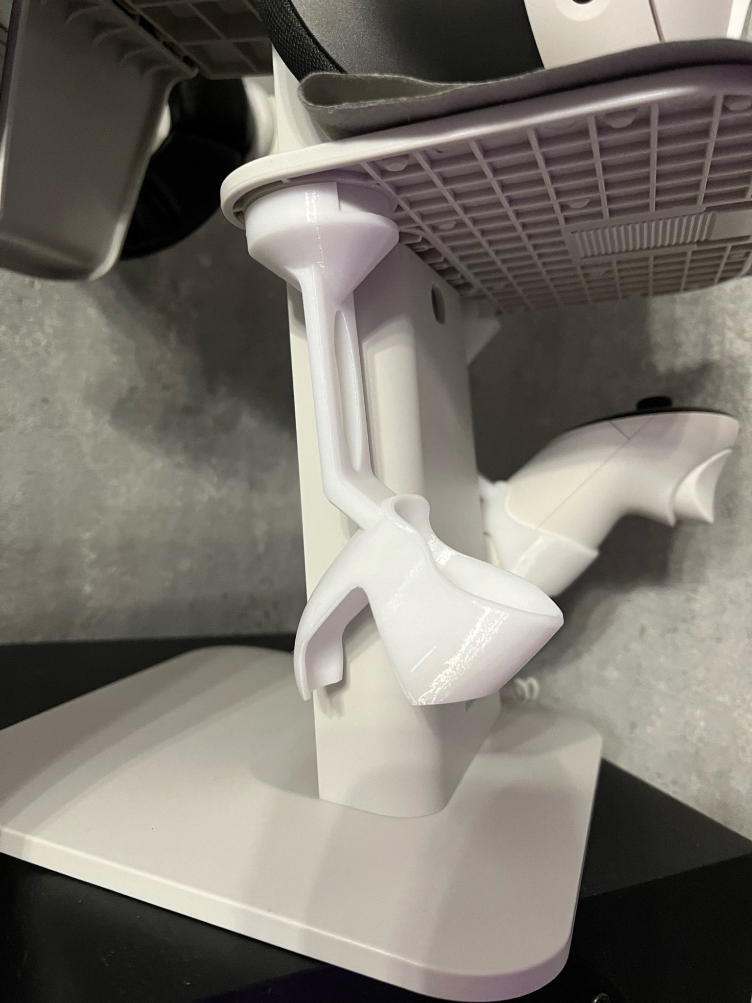 Giá đỡ tay cầm Quest 3 cho chân đế Kiwi Quest 2