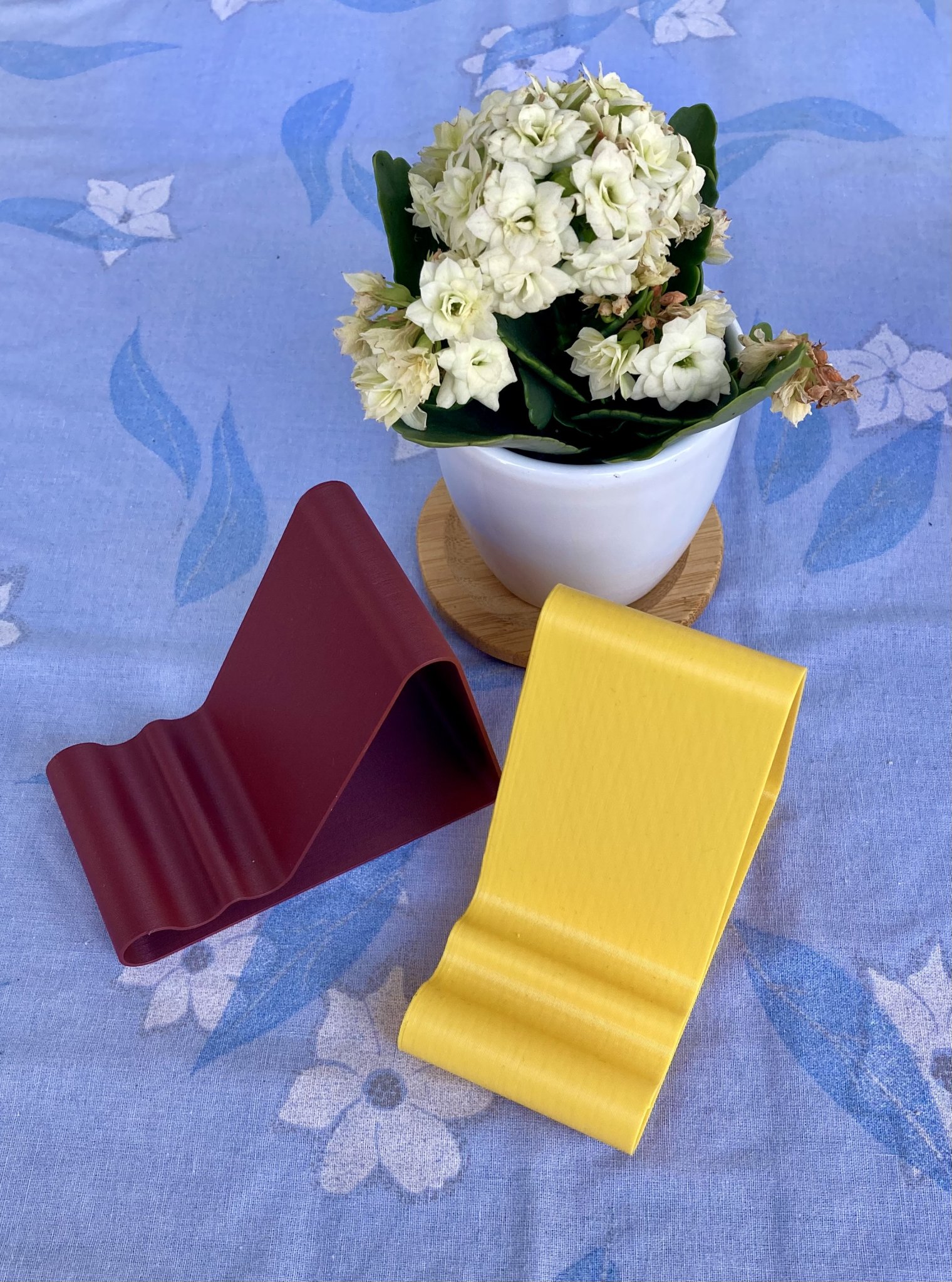 Giá đỡ điện thoại đơn giản theo nguyên tắc KISS