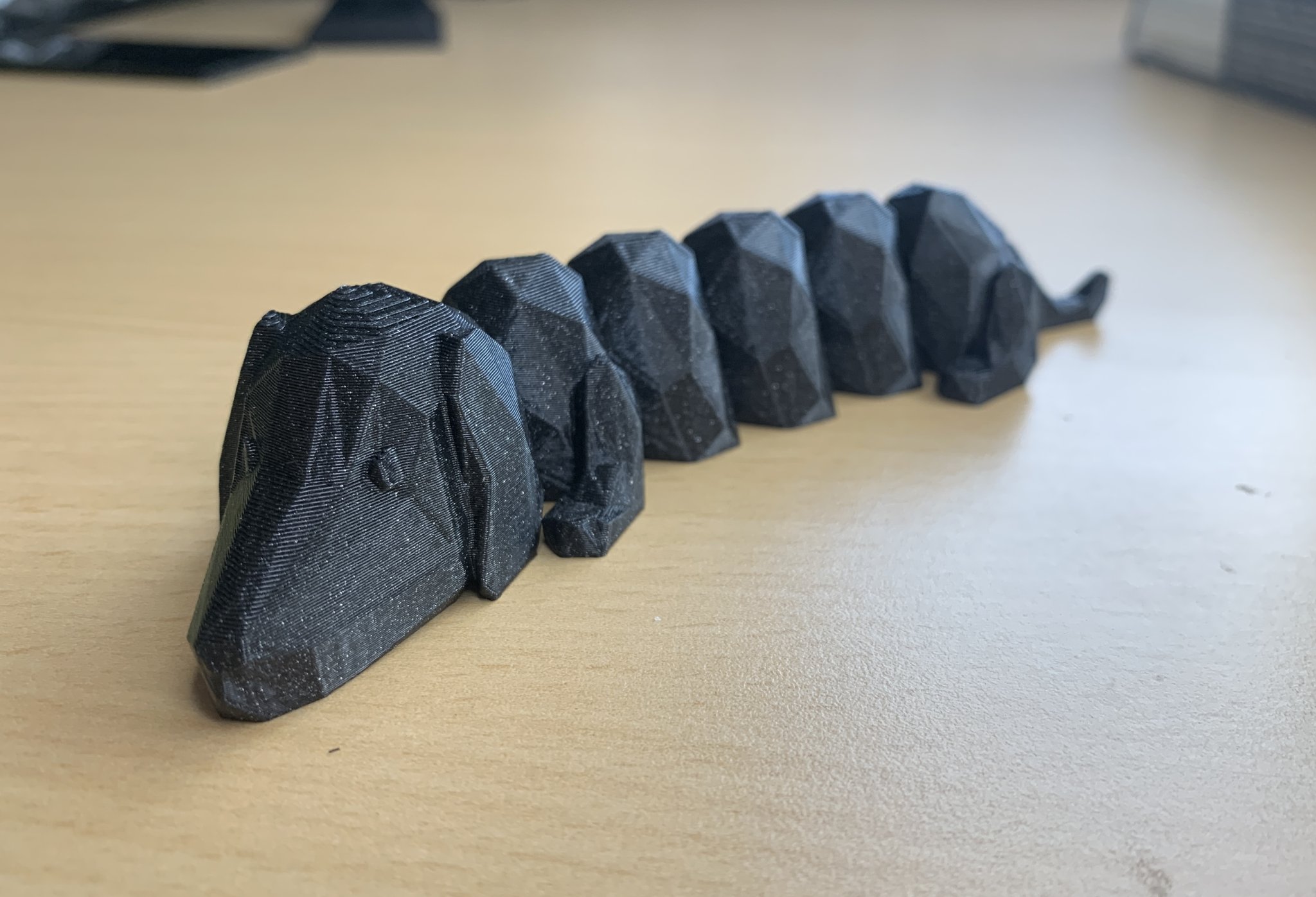 Chó Dachshund linh hoạt - mô hình low poly