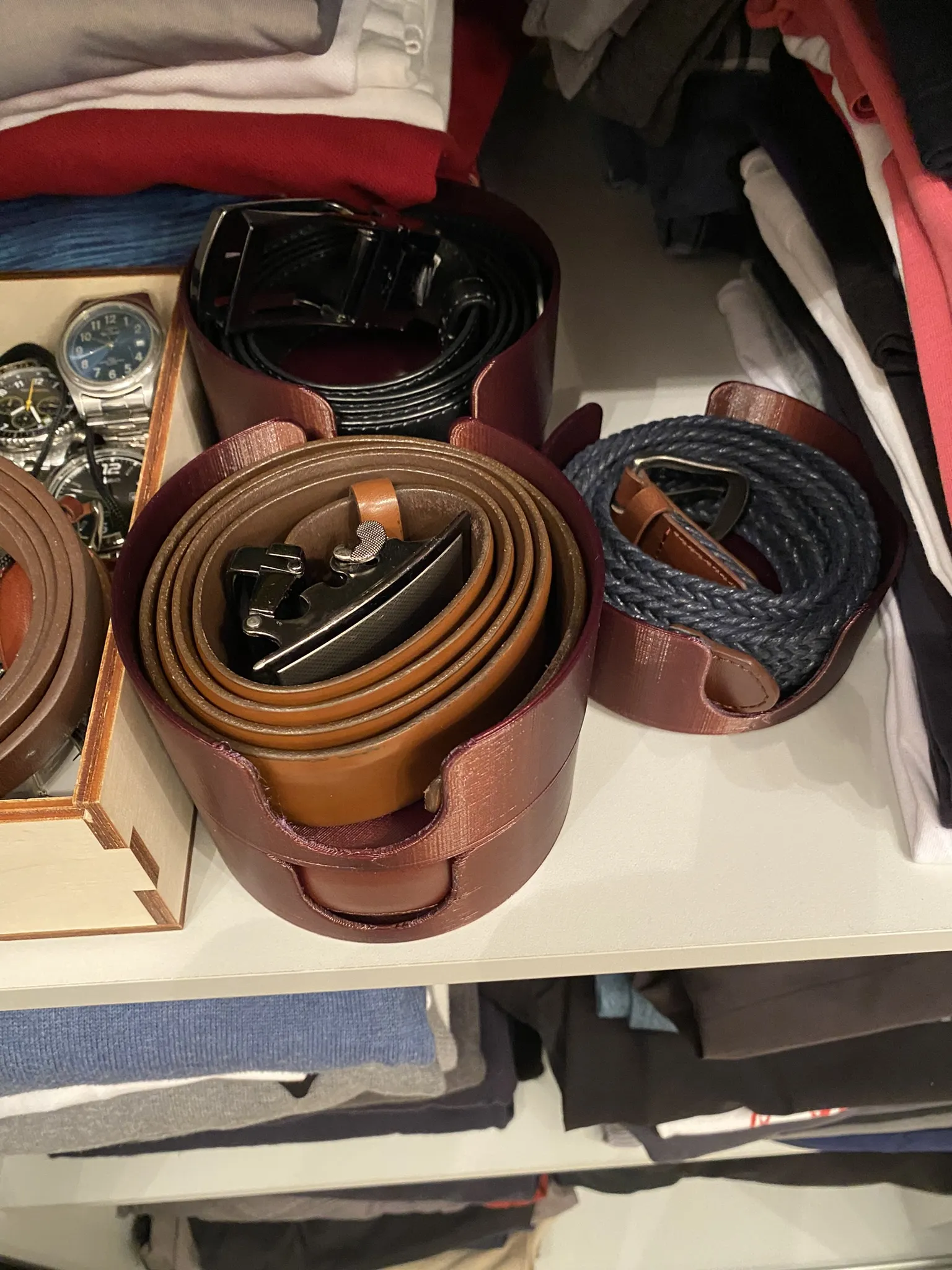 Giá đỡ thắt lưng xếp chồng tiện lợi