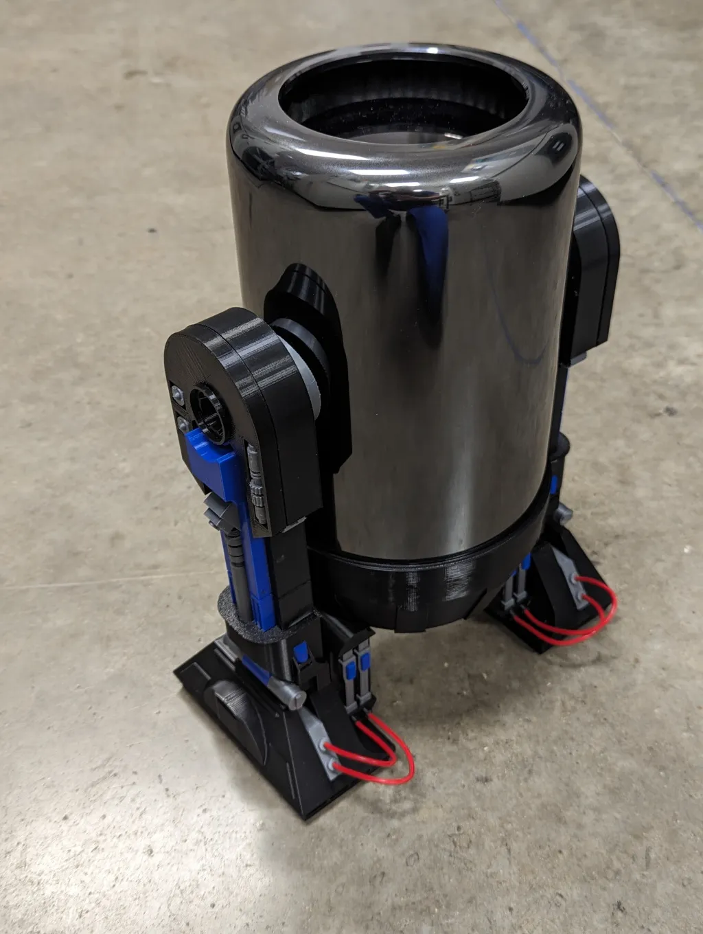 Chuyển đổi Astromech Đế Đế Imperium cho Mac Pro 2013