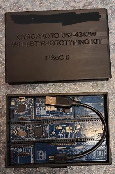 Vỏ bảo vệ cho bộ dụng cụ thử nghiệm PSOC6 Wi-Fi BT