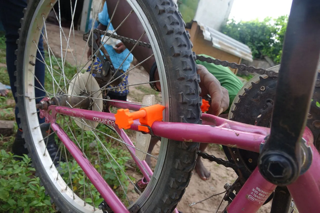 Công cụ chỉnh bánh xe đạp cho thợ sửa xe Gambia