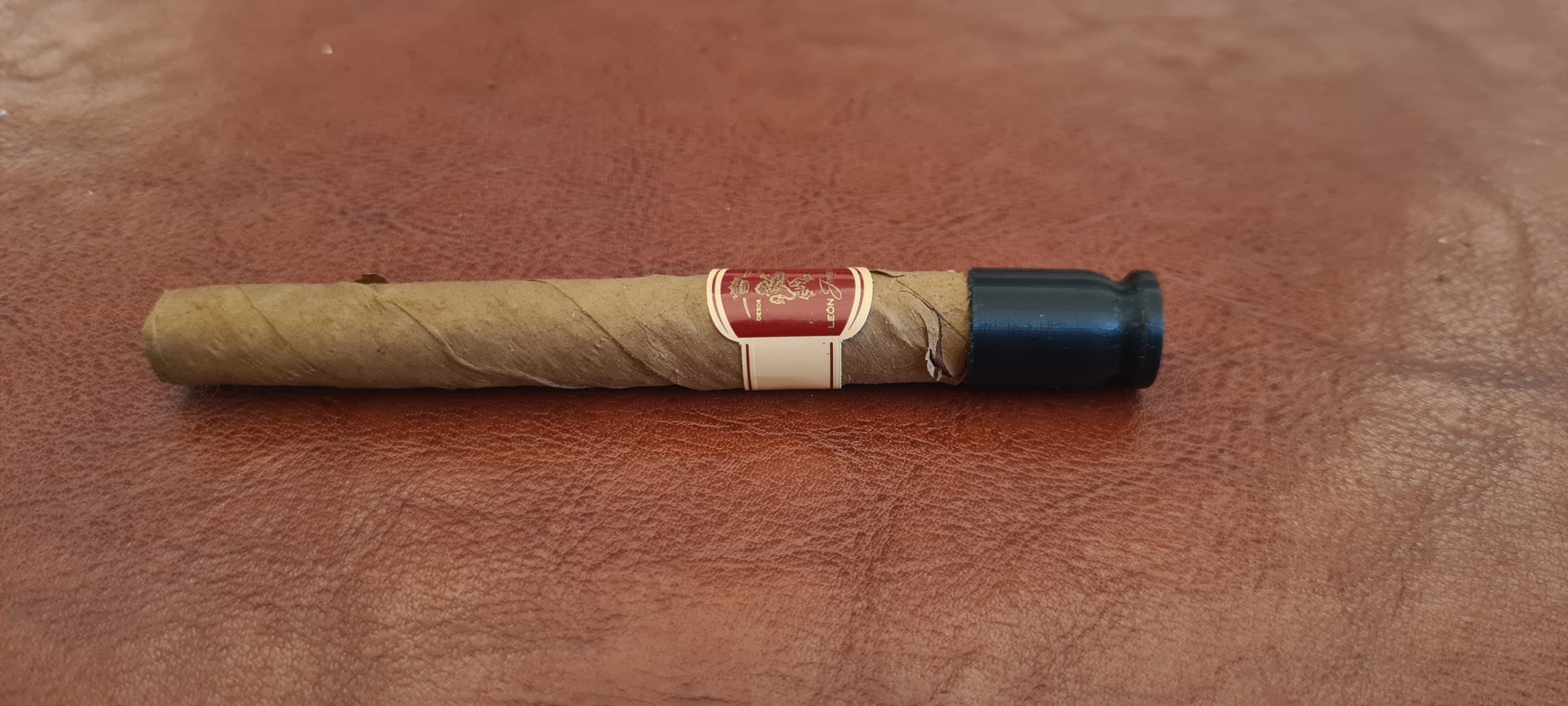 Mouthpiece thuốc xì gà tiện lợi cho người hút thuốc