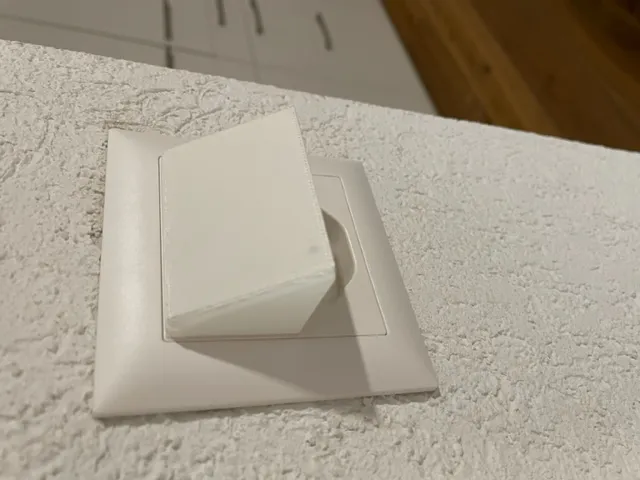 Nắp che công tắc đèn chống nhấn nhầm