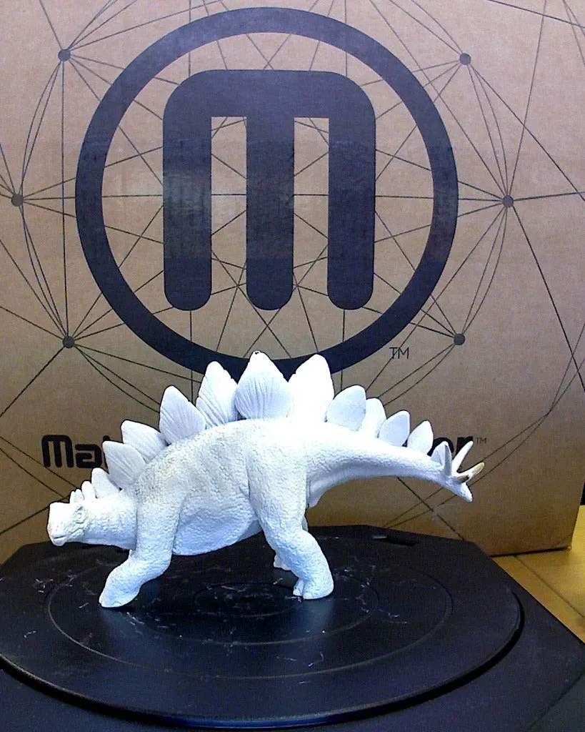Mô hình khủng long Stegosaurus quét 3D bằng MakerBot