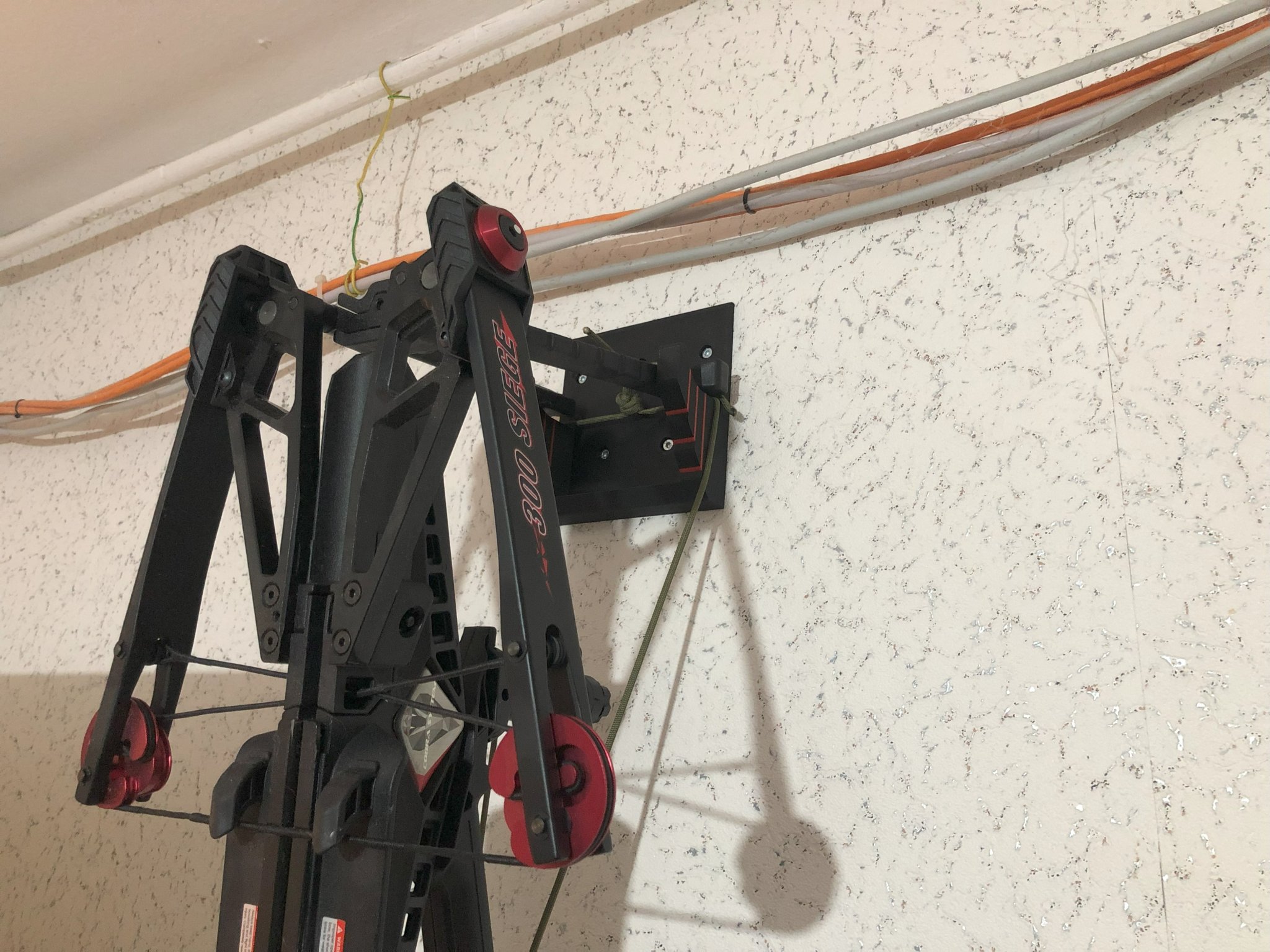 Giá đỡ treo tường cho Cobra Siege 300