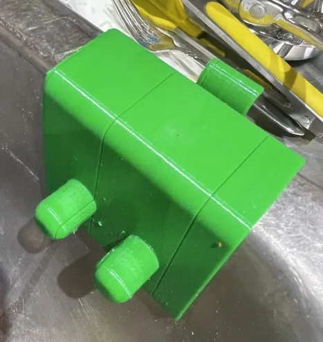 Giá đỡ bọt biển Scrub Daddy cho bồn rửa bát