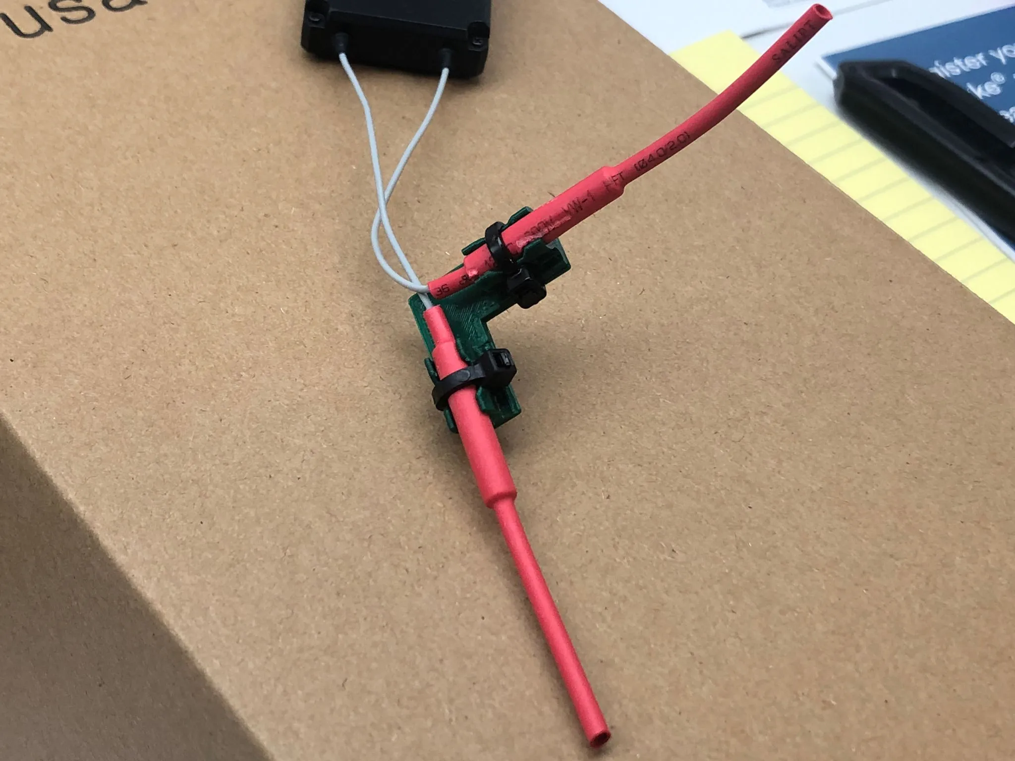 Giá đỡ ăng-ten 90 độ cho bộ thu FlySky