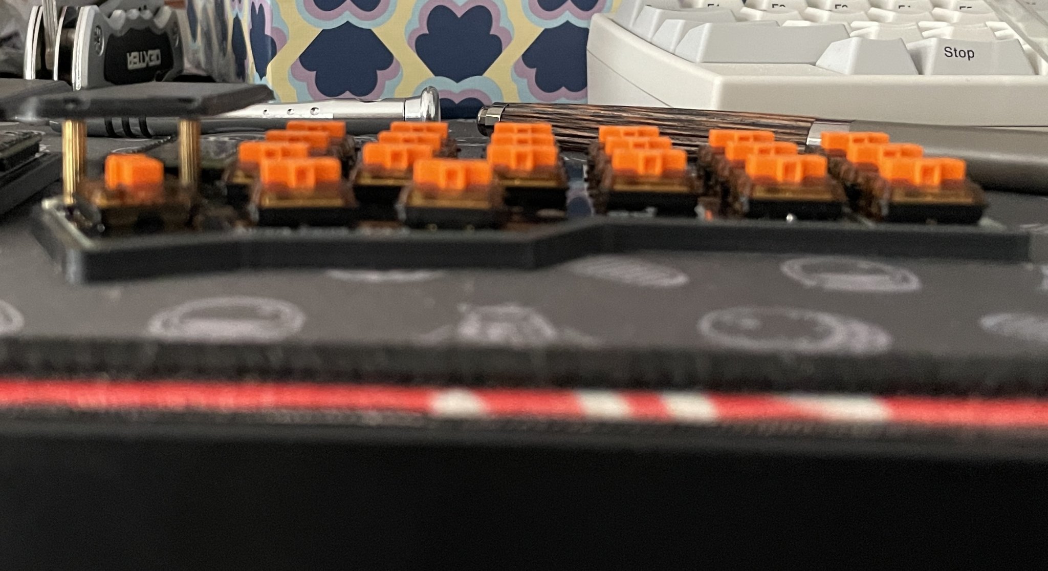 Vỏ bàn phím CRKBD siêu mỏng minimal