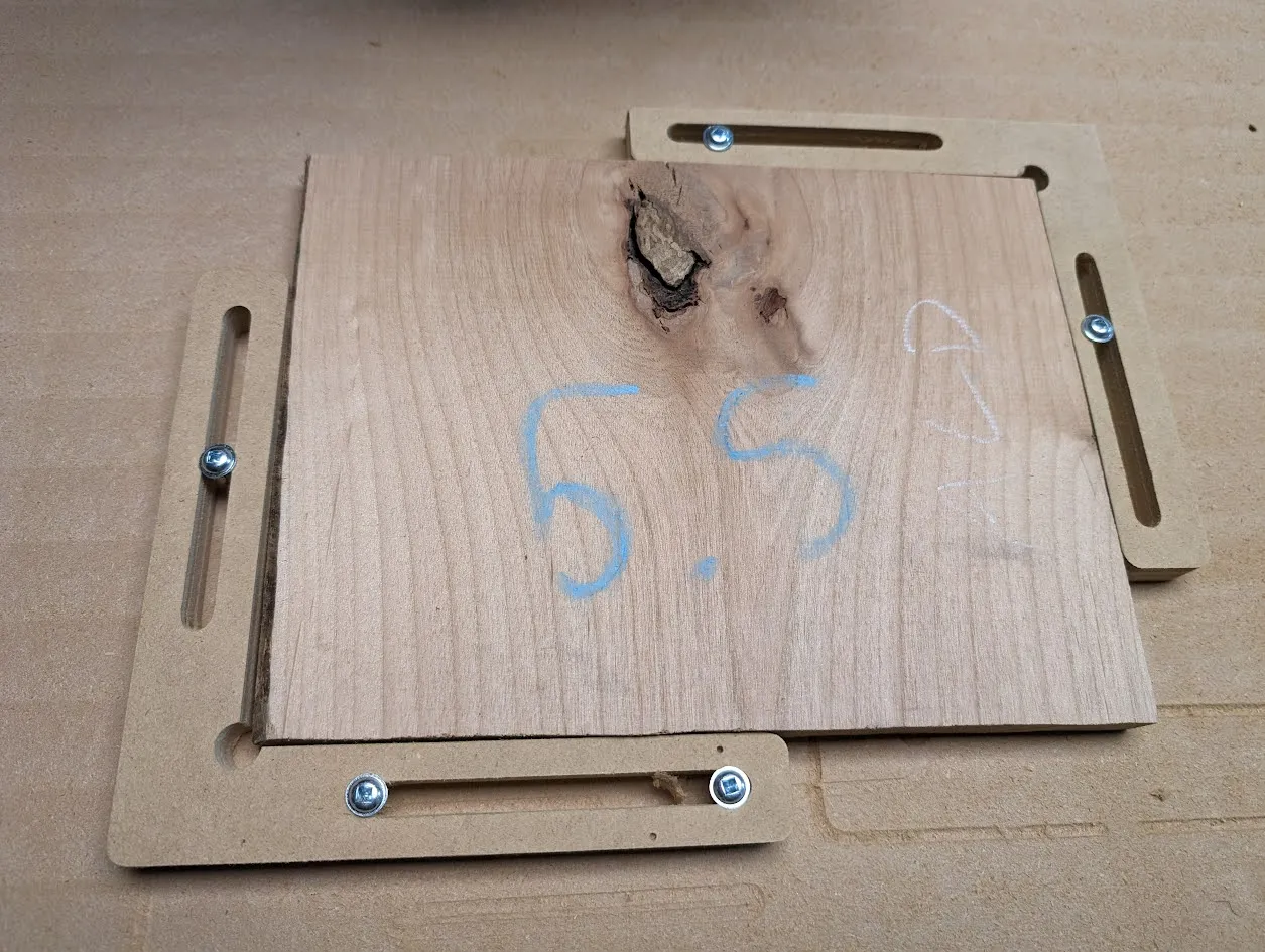 Cờ lê góc đơn giản cho máy CNC trong Fusion 360