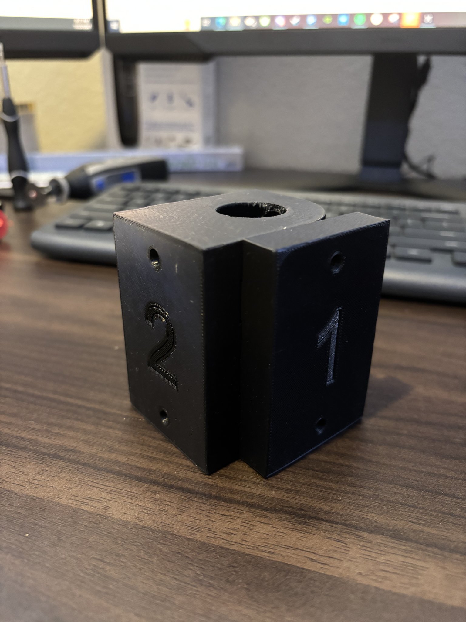 Bản lề thay thế cho hộp lò xo Tuft & Needle