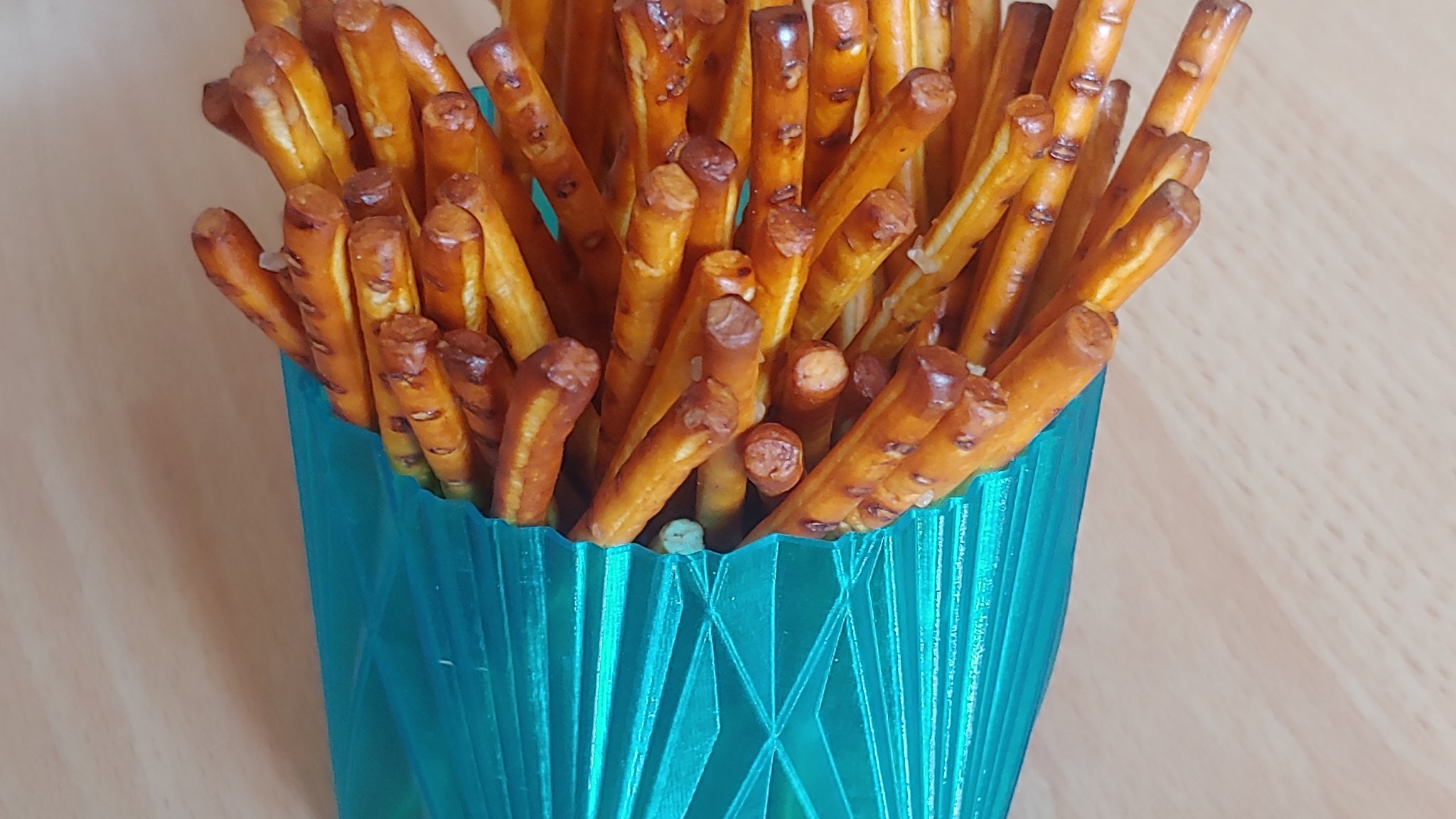 Cốc hoặc lọ hoa đa năng cho không gian sống