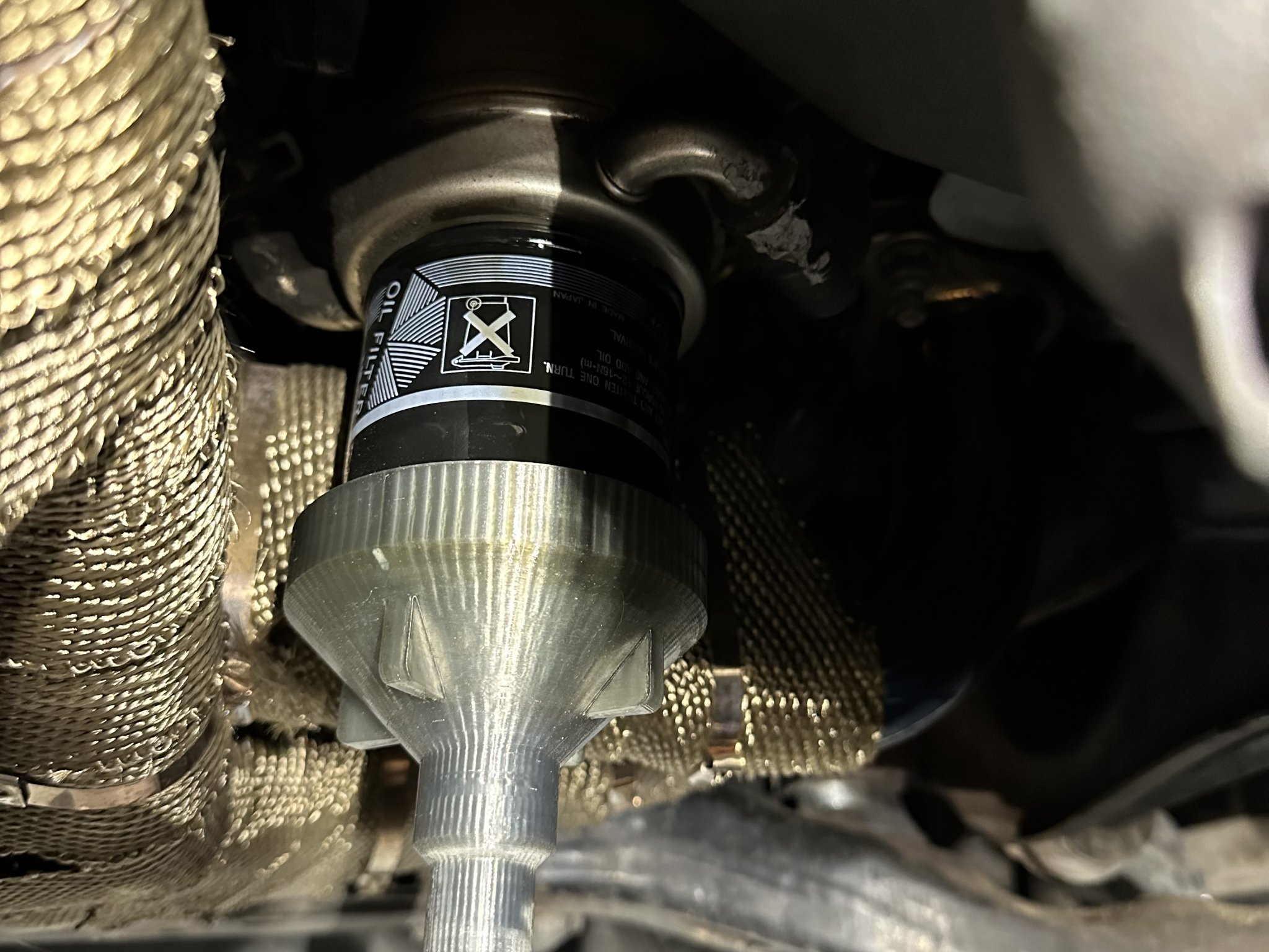 Bình chứa dầu cho bộ lọc dầu Subaru OEM