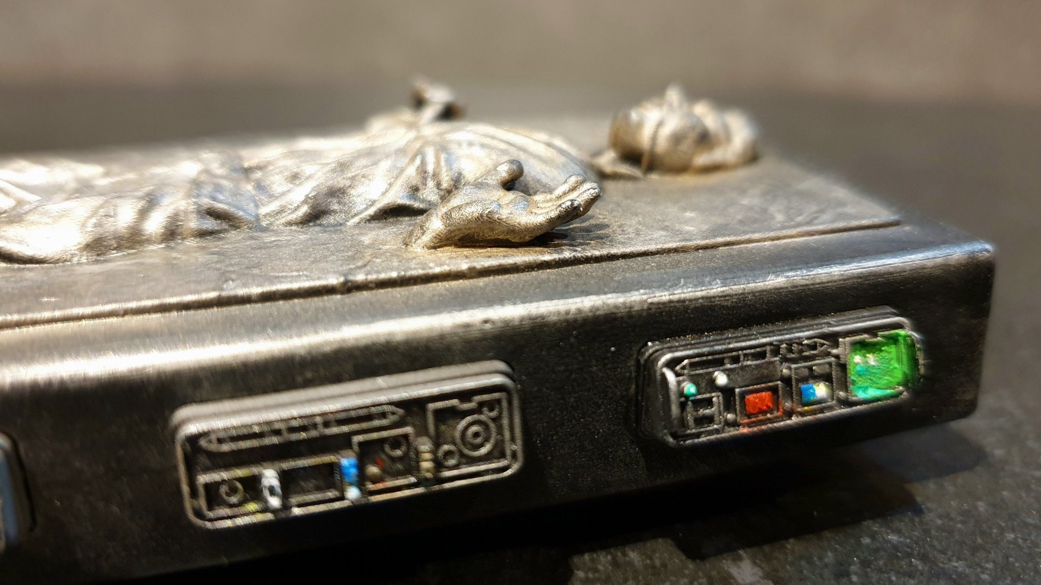 Han Solo trong Carbonite từ Star Wars