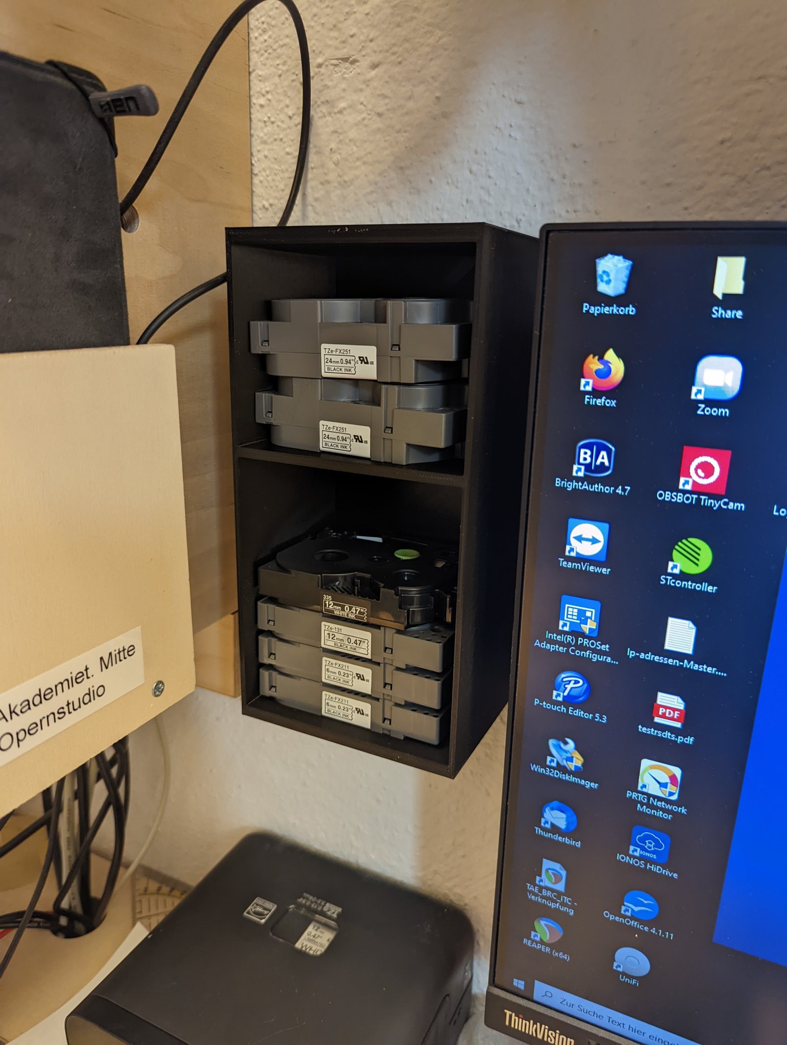 Giá đỡ cho băng mực Brother Labelmaker