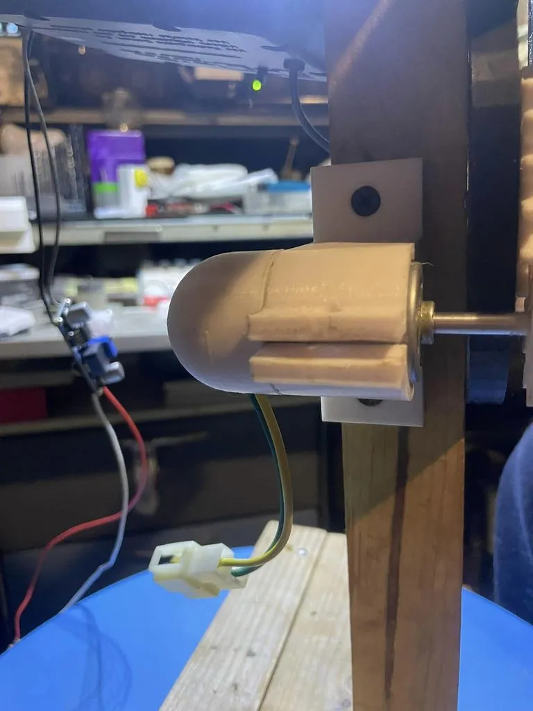 Bù nhìn bảo vệ vườn chống chim và hươu