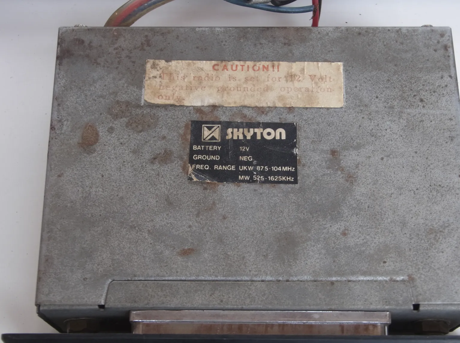 Núm điều chỉnh điện trở cho radio cổ